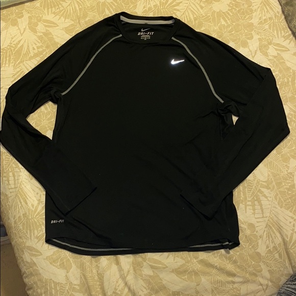 Nike Tops - Nike Dri Fit Long sleeve
